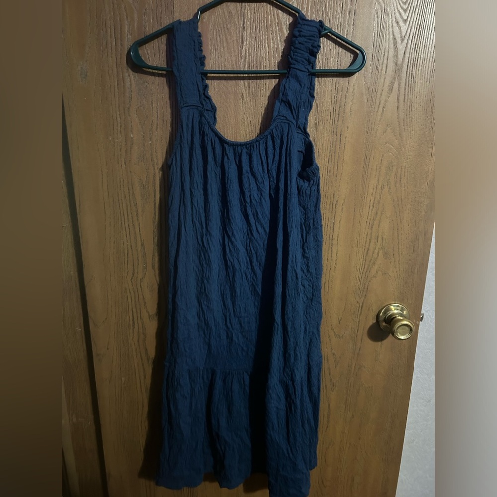blue flowy dress